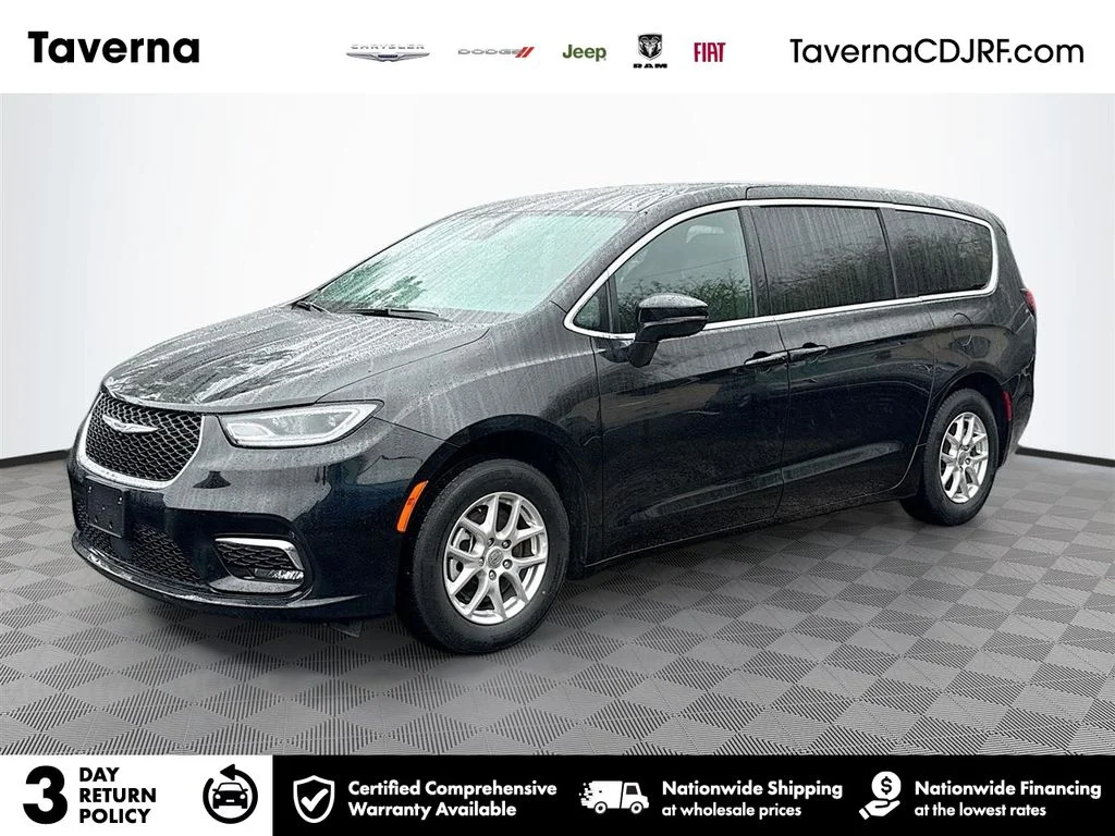 Used 2025 Black Chrysler Select image 1