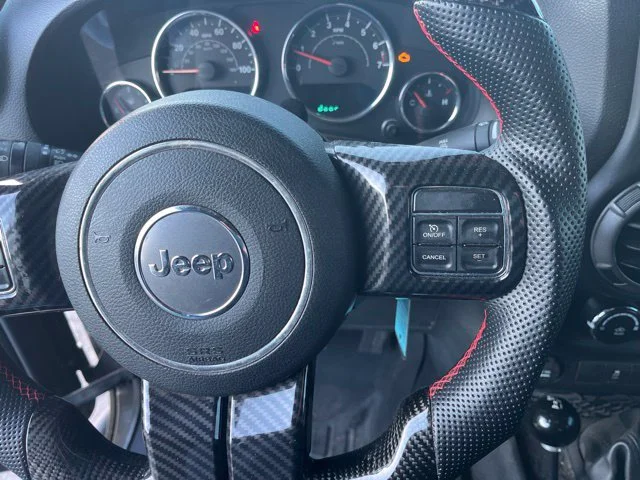 Used 2016  Jeep Unlimited Sport image 19