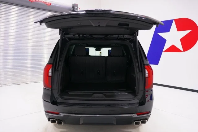 2026 GMC Yukon XL AT4 - Photo 9