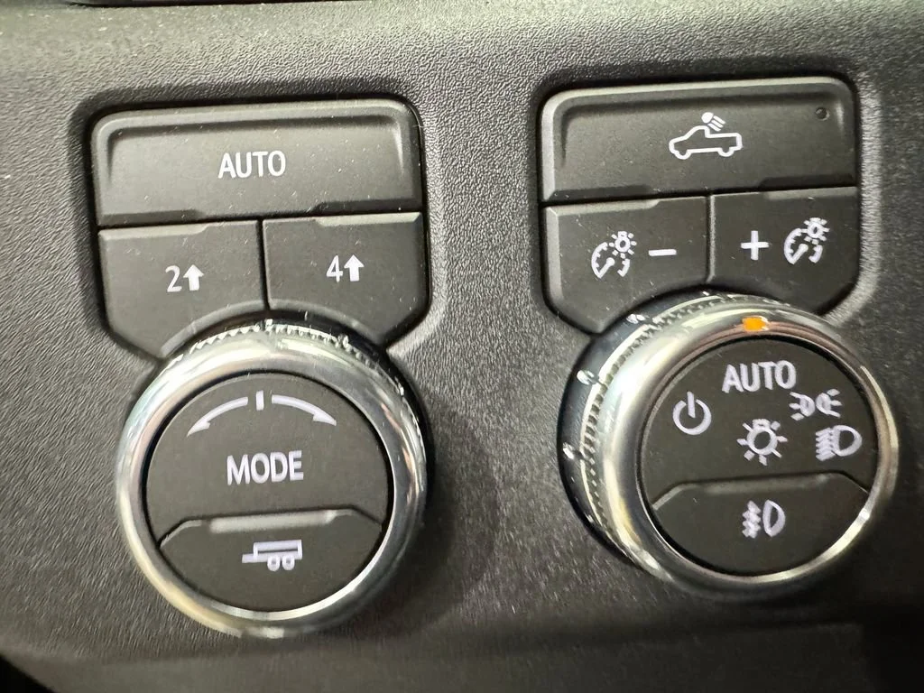 New 2026 Onyx Black GMC Elevation image 19