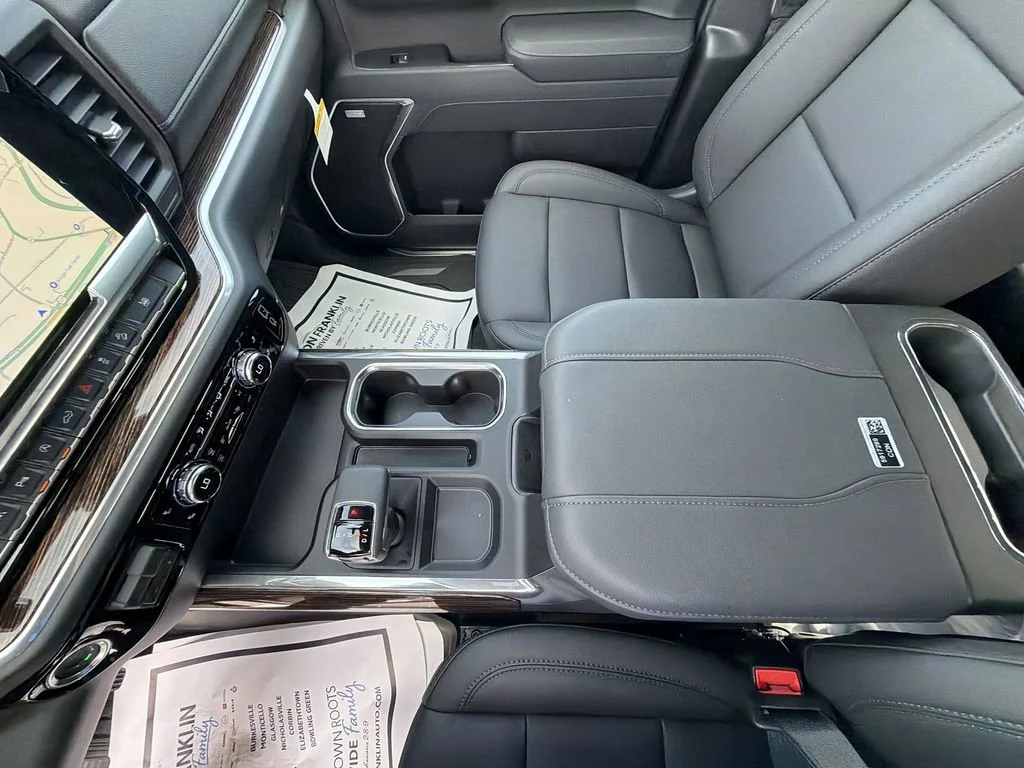 New 2026 Sterling Metallic GMC Elevation image 27