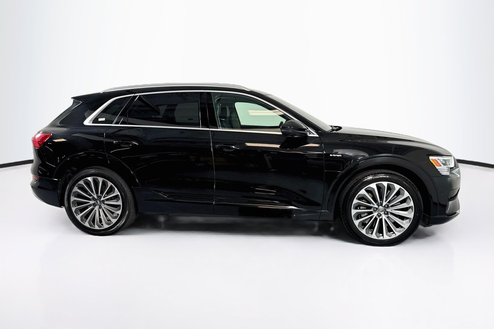 Used 2019 Mythos Black Metallic Audi Prestige image 4