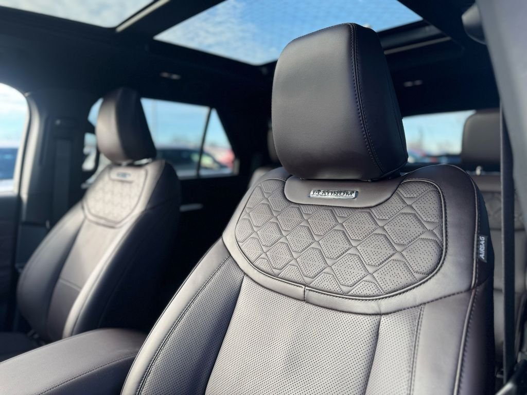 2025 Ford Explorer Platinum - Photo 9