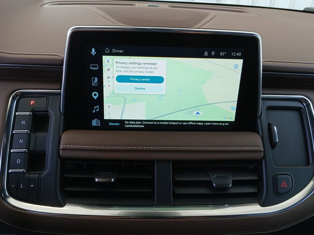 Used 2023 Iridescent Pearl Tricoat Chevrolet High Country image 14