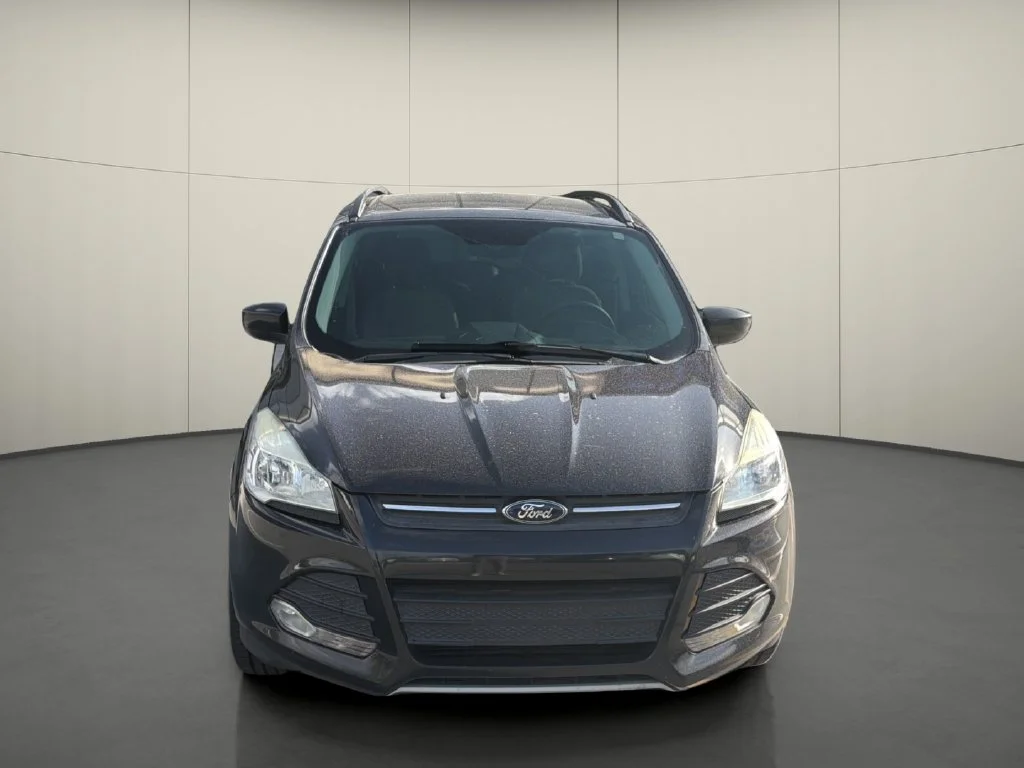 Used 2014 Black Ford SE image 2