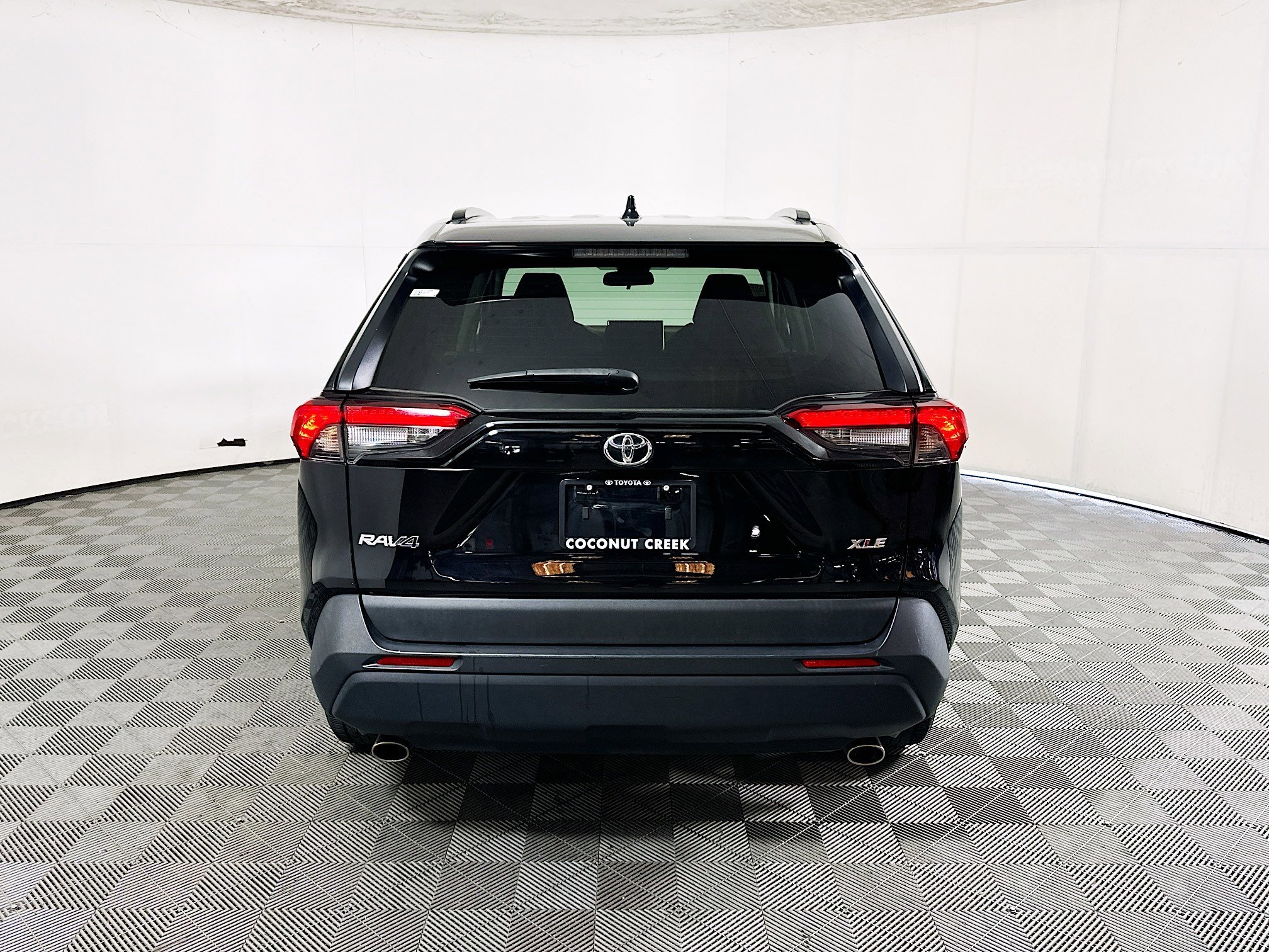 2024 Toyota RAV4 thumbnail 6