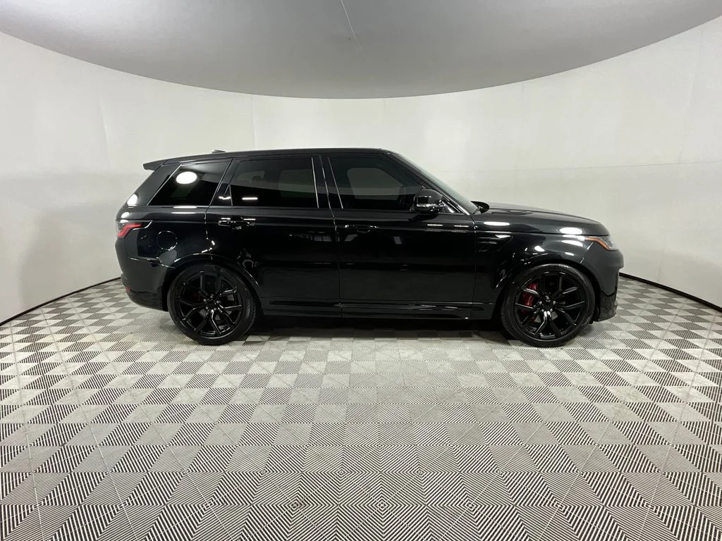 Used 2022 Black Land Rover SVR image 5