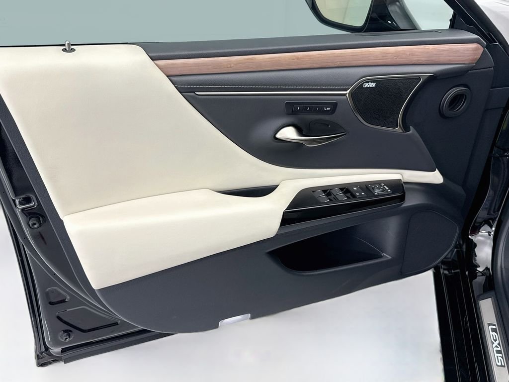 Used 2024 Obsidian Lexus 350 Ultra Luxury image 23