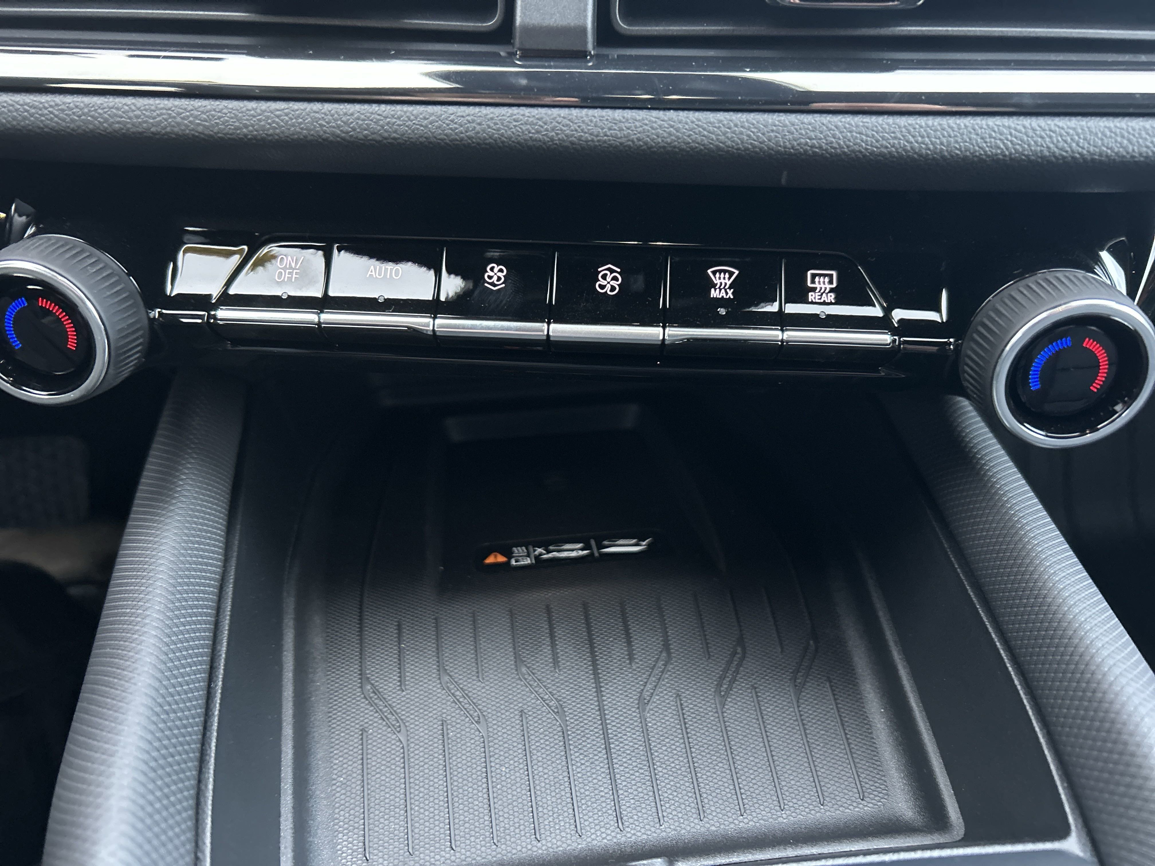 2026 Chevrolet Equinox EV RS - Photo 13
