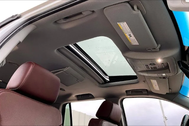 Used 2020 Beige Chevrolet Premier image 27