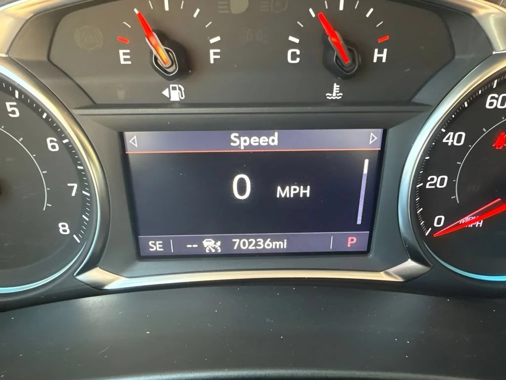 Used 2024 Summit White Chevrolet LT image 26