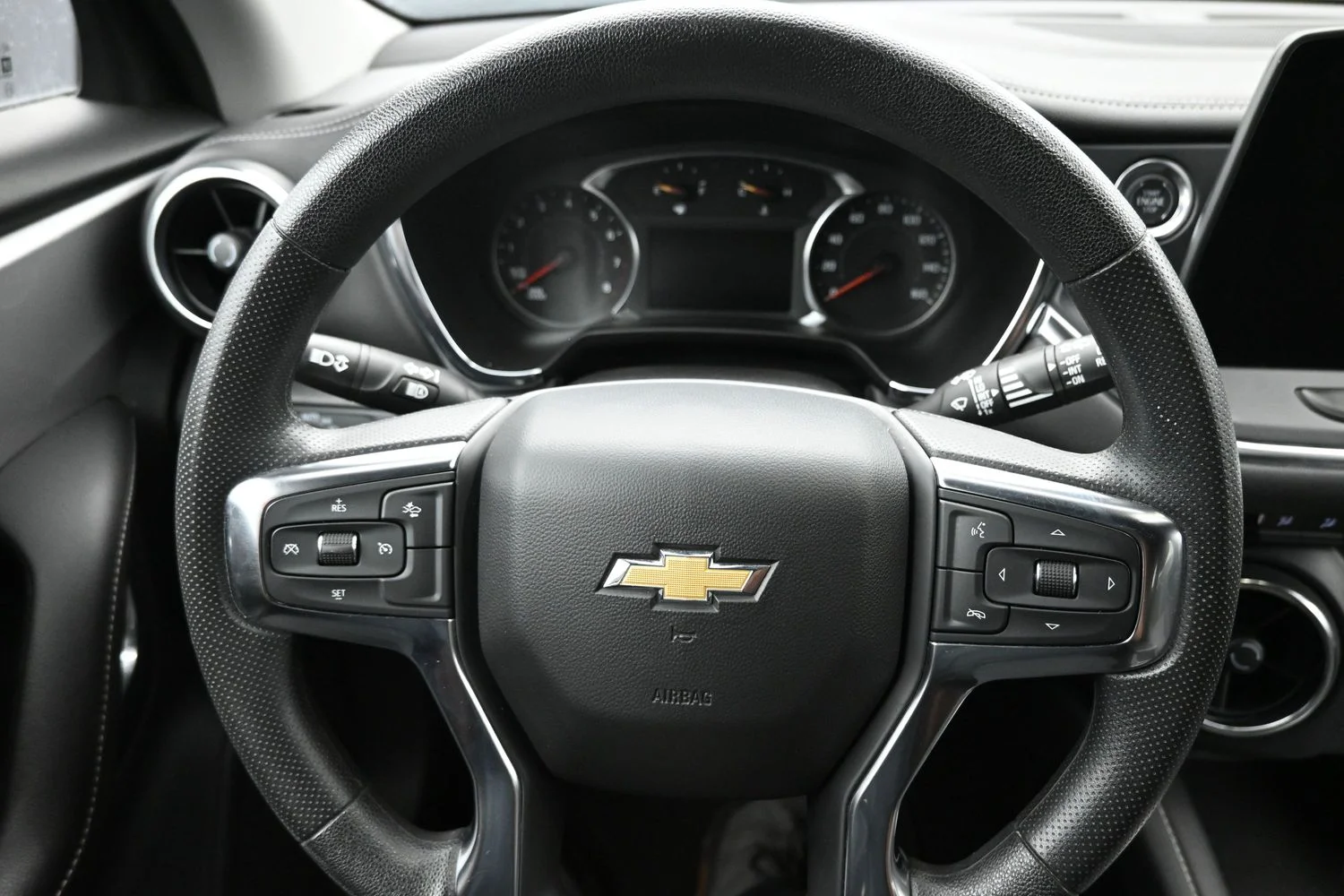 Used 2025 Black Chevrolet LT image 17