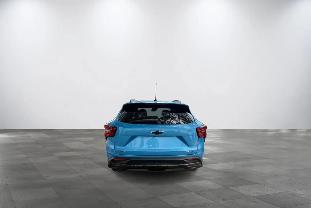 Used 2025 Marina Blue Chevrolet ACTIV image 6