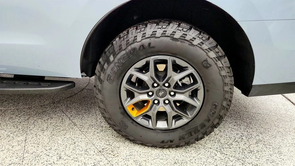 Used 2025 Glacier Gray Metallic TriCoat Ford Tremor 4x4 image 9