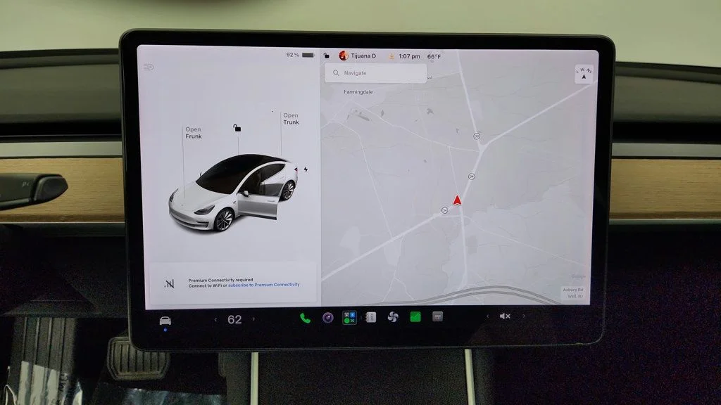 Used 2018 Pearl White Multi-Coat Tesla Long Range Battery AWD image 22