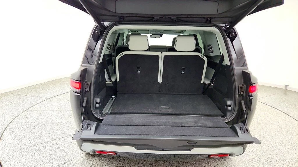 Used 2025 Midnight Rivian Adventure Dual-Motor Large Pack image 22
