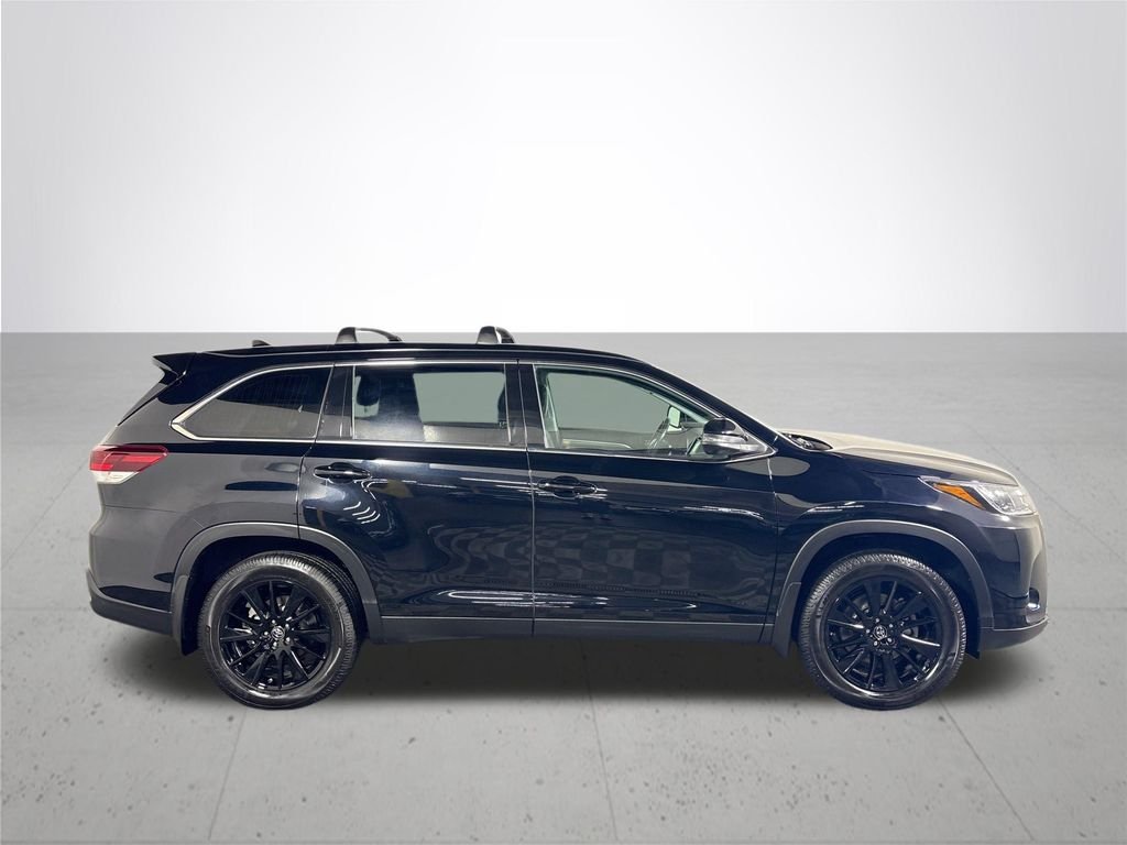 Used 2019 Black Toyota SE image 5