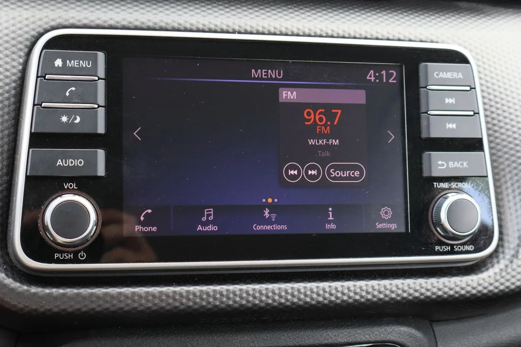 Used 2018 Gray Nissan SV image 15