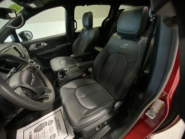 2024 Chrysler Pacifica Touring L - Photo 19
