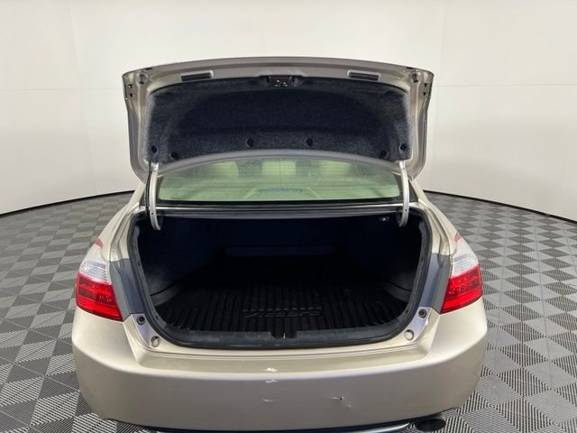 Used 2015 Gold Honda EX-L image 38