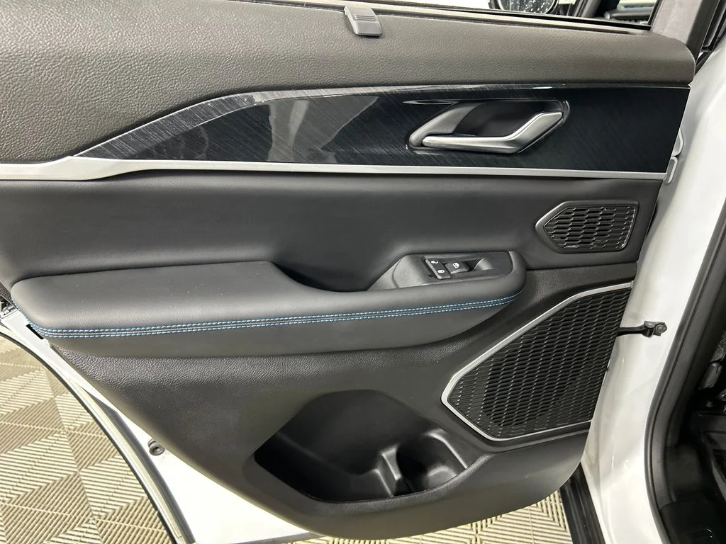 Used 2023 White Jeep Trailhawk 4xe image 17