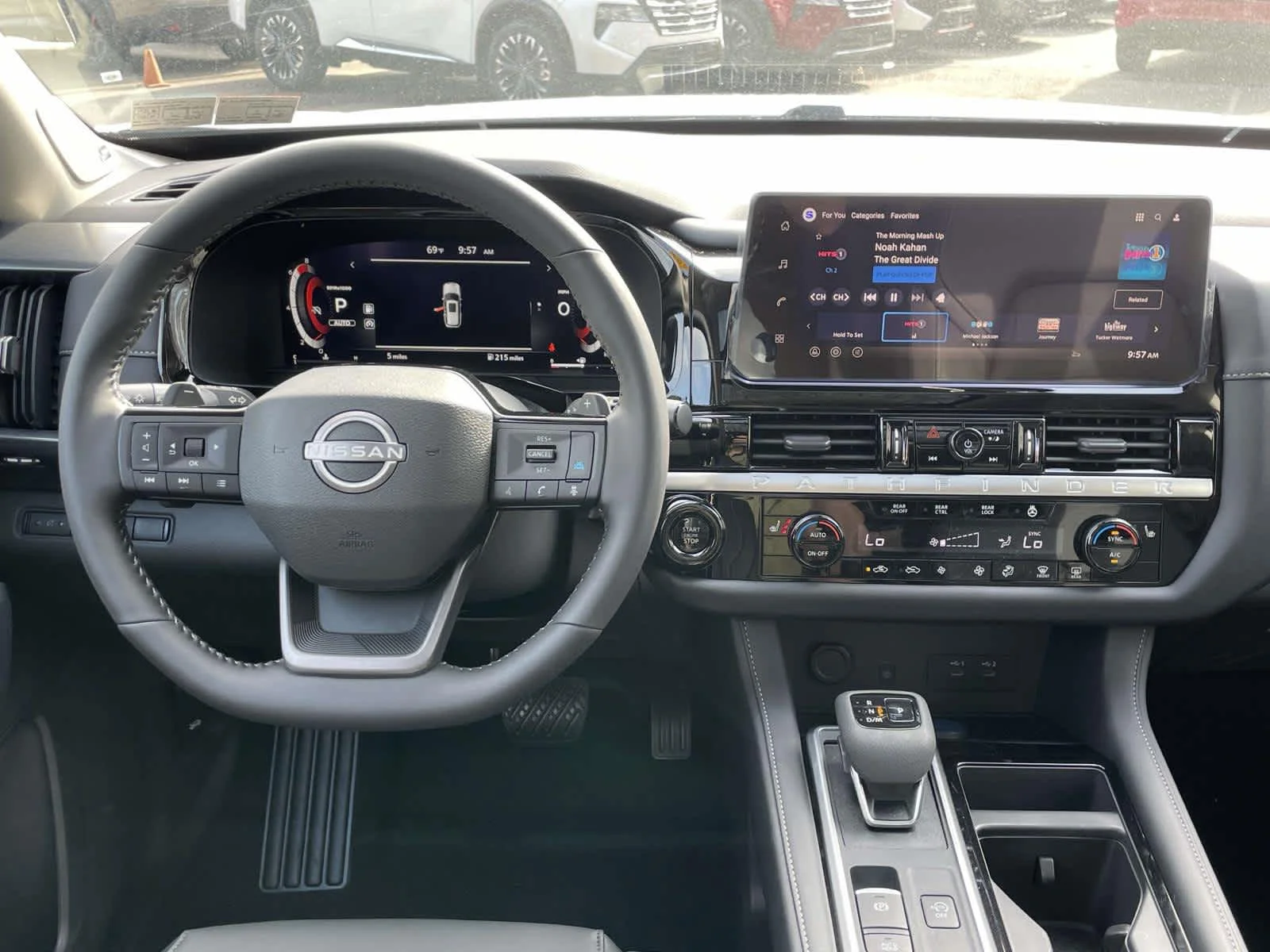 New 2026 Everest White Pearl Tricoat Nissan SL image 2