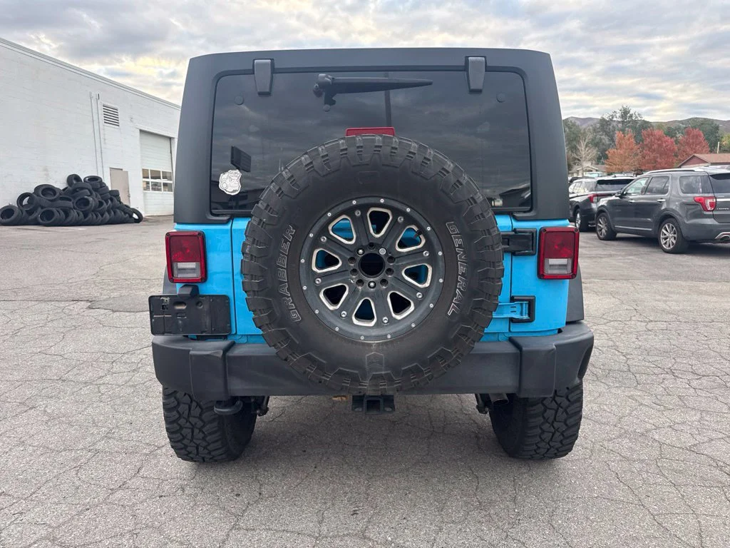 Certified Used 2017 Chief Clearcoat Jeep Unlimited Sport image 11