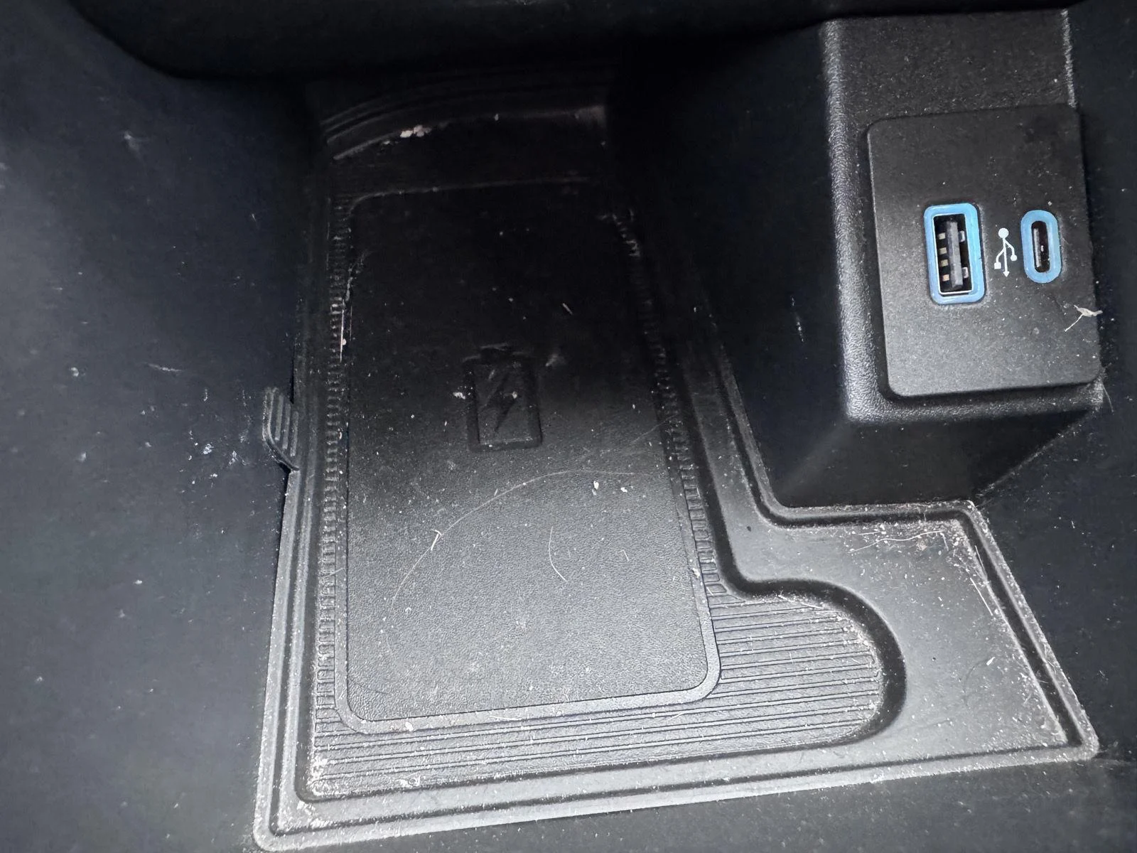Used 2024 Carbonized Gray Ford SEL image 21