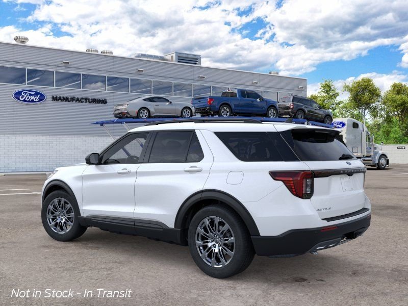 New 2026 Star White Metallic Tri-Coat Ford Active image 5