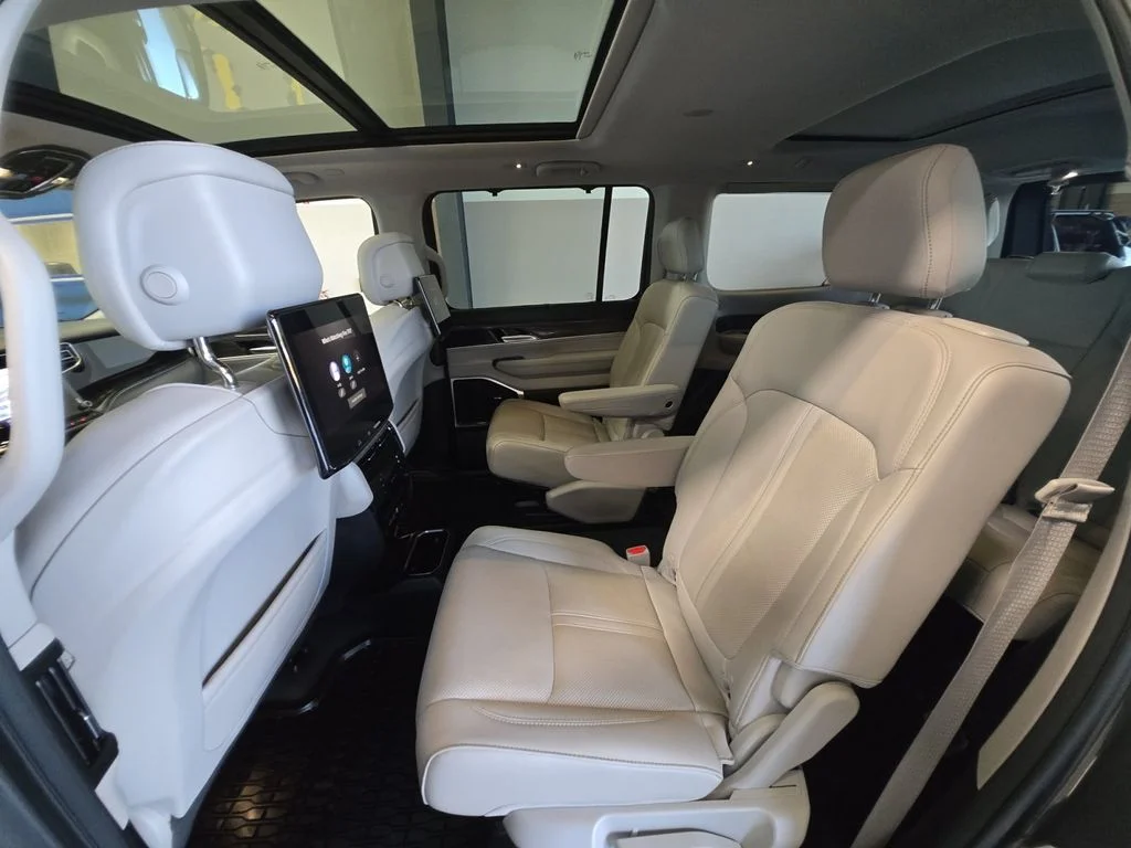 Used 2022 Gray Jeep Series III image 22