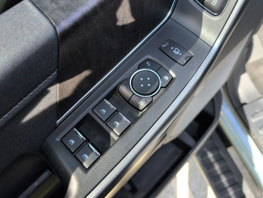 New 2026 Gray Ford Lariat image 27
