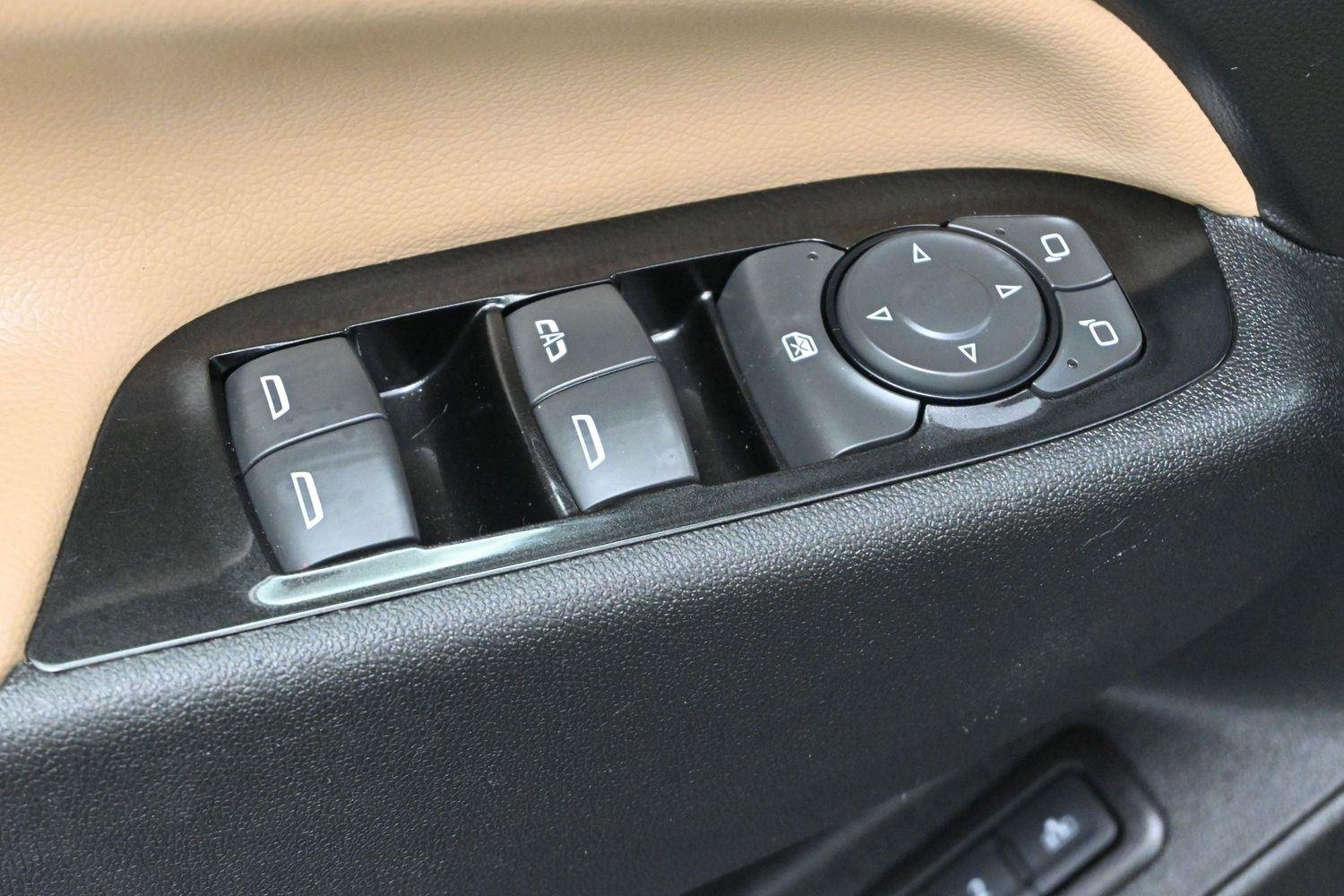 Used 2022 Iron Gray Metallic Chevrolet Premier image 13