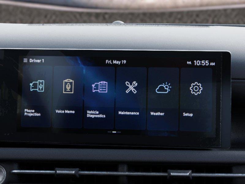 New 2027 White Hyundai SE AWD image 13
