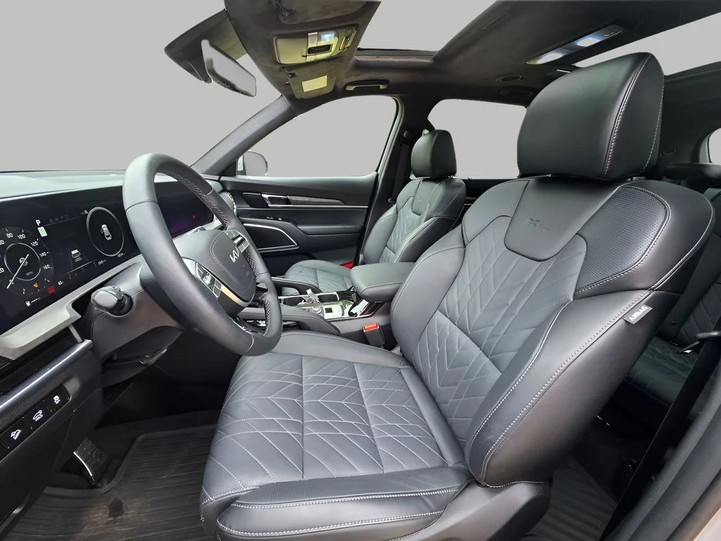 Used 2025 Wolf Gray Kia SX-Prestige X-Line image 23