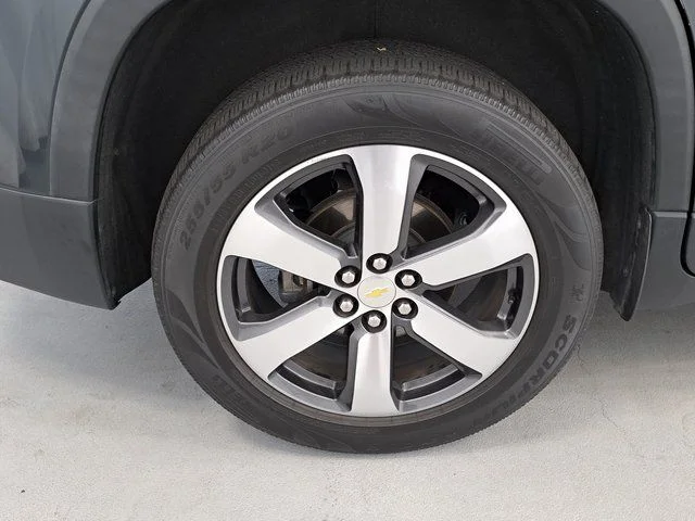 Used 2019 Gray Chevrolet 3LT image 36