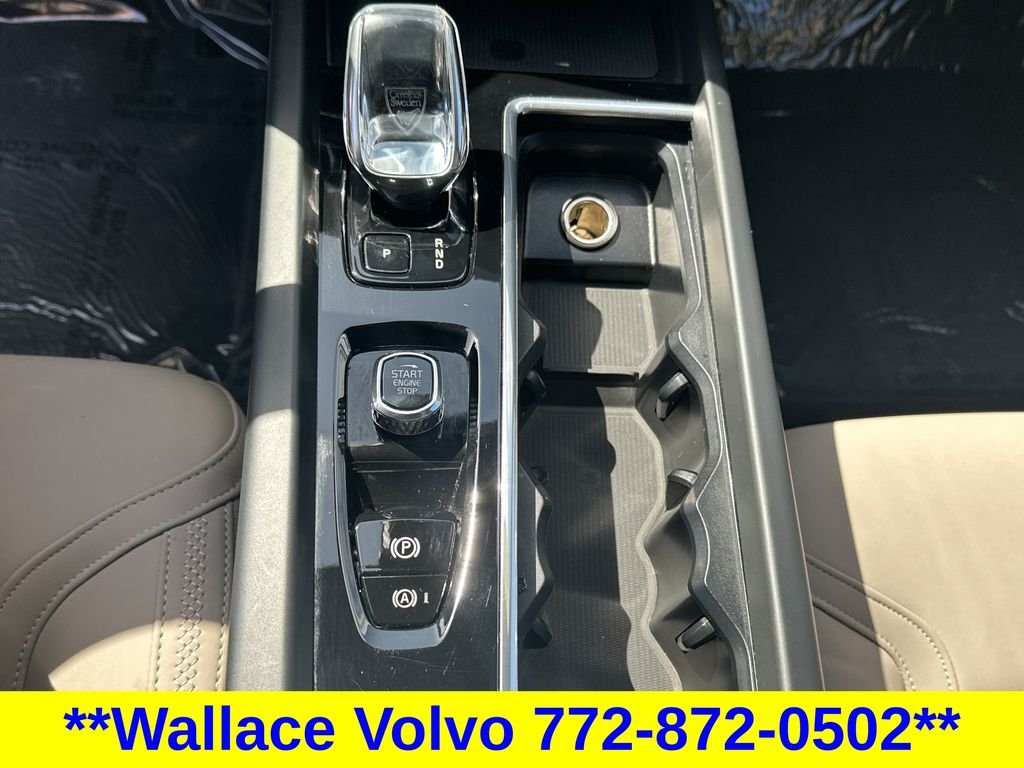 Certified Used 2026  Volvo B5 Plus image 19