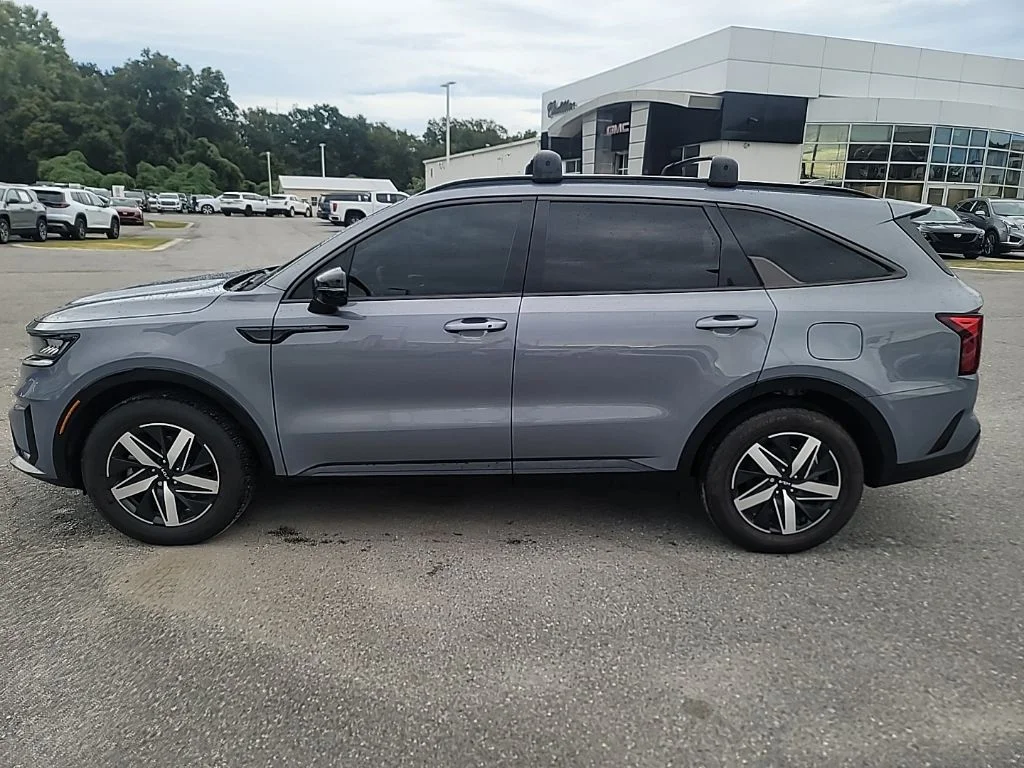 Certified Used 2023 Silver Kia S image 4