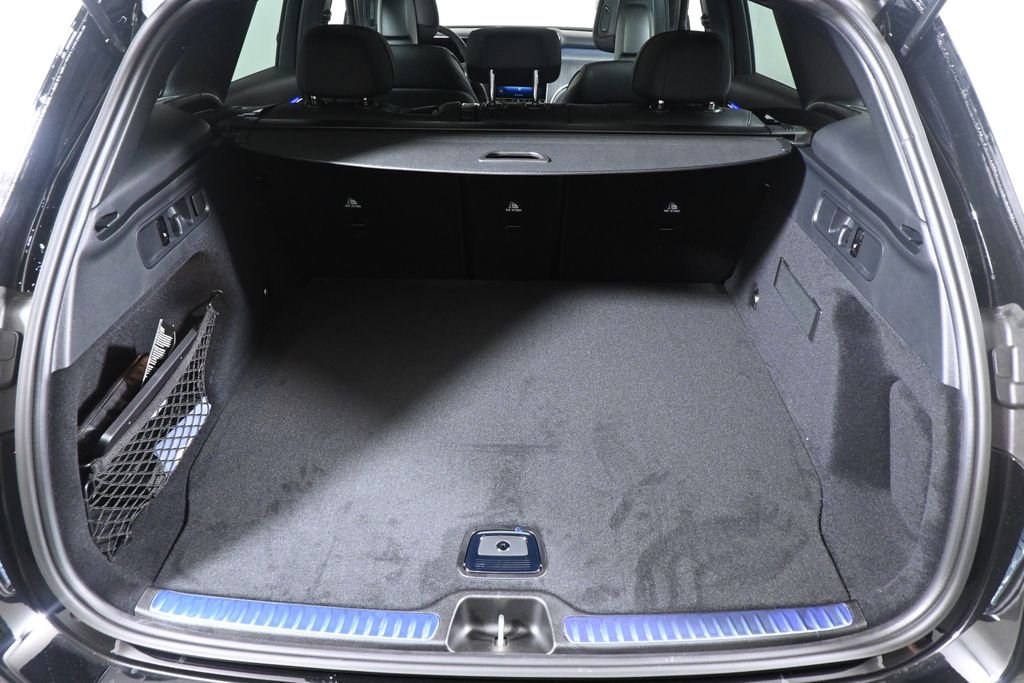 Used 2026 Black Mercedes-Benz GLC 300 image 35