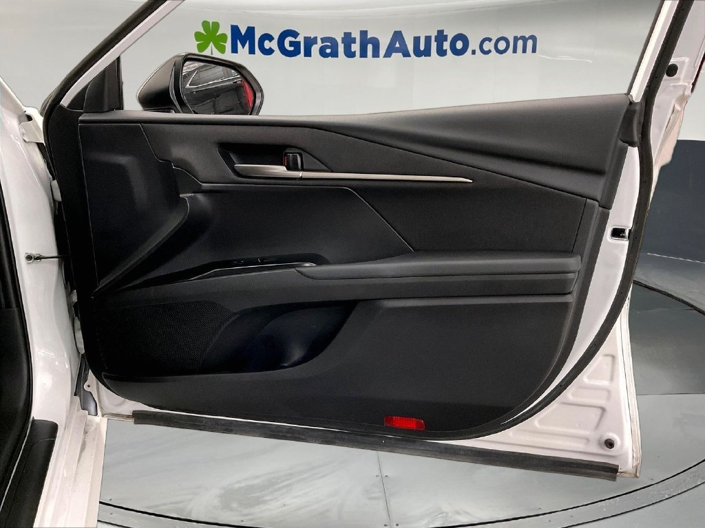 Used 2026 White Toyota LE image 28