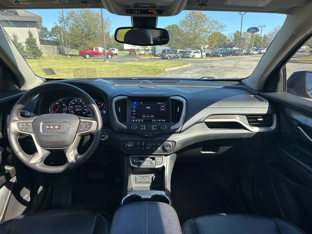Used 2022 Marine Metallic GMC Denali image 12