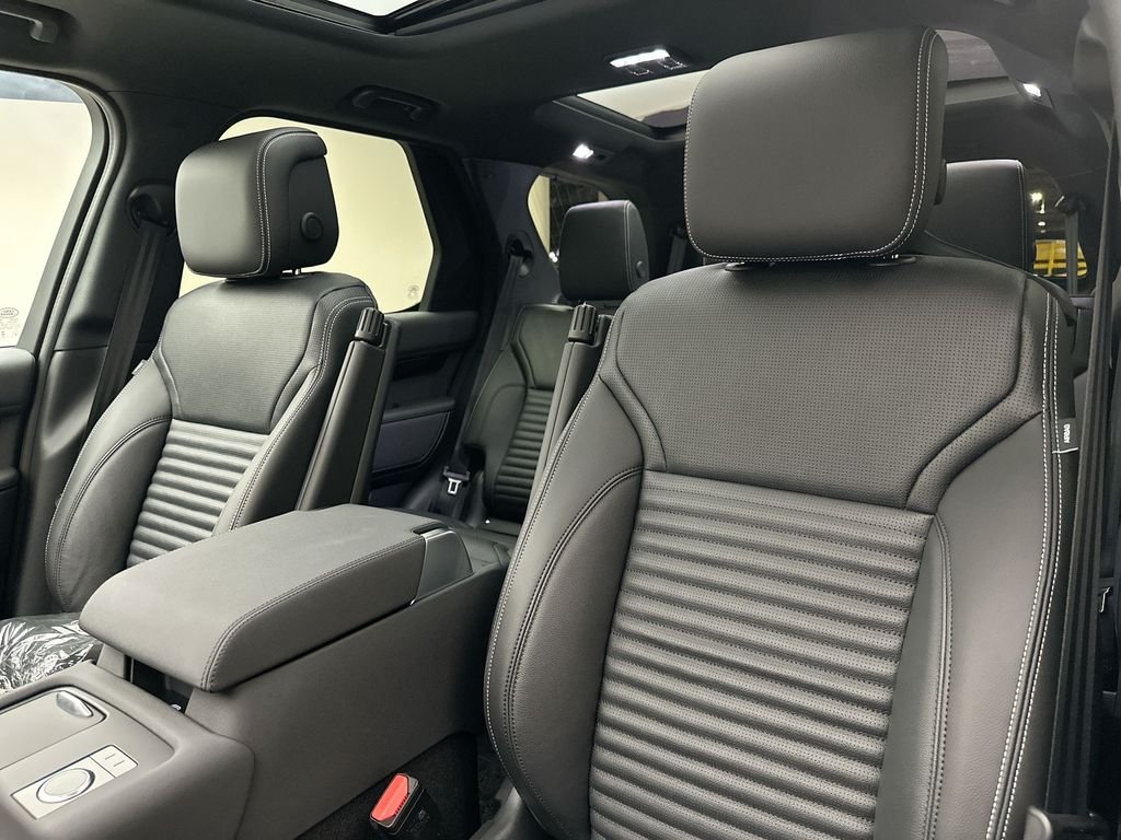 New 2026 Fuji White Land Rover S image 10