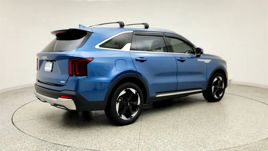 Used 2025 Mineral Blue Kia EX AWD image 5
