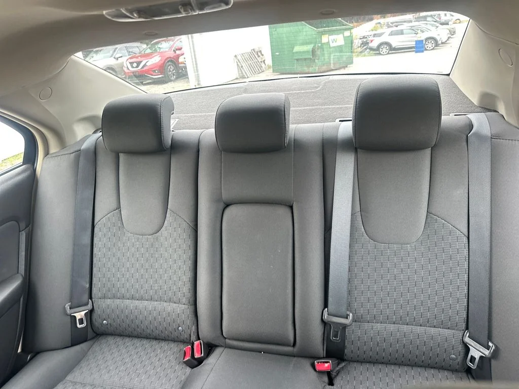 Used 2010 Sterling Gray Metallic Ford SE image 19