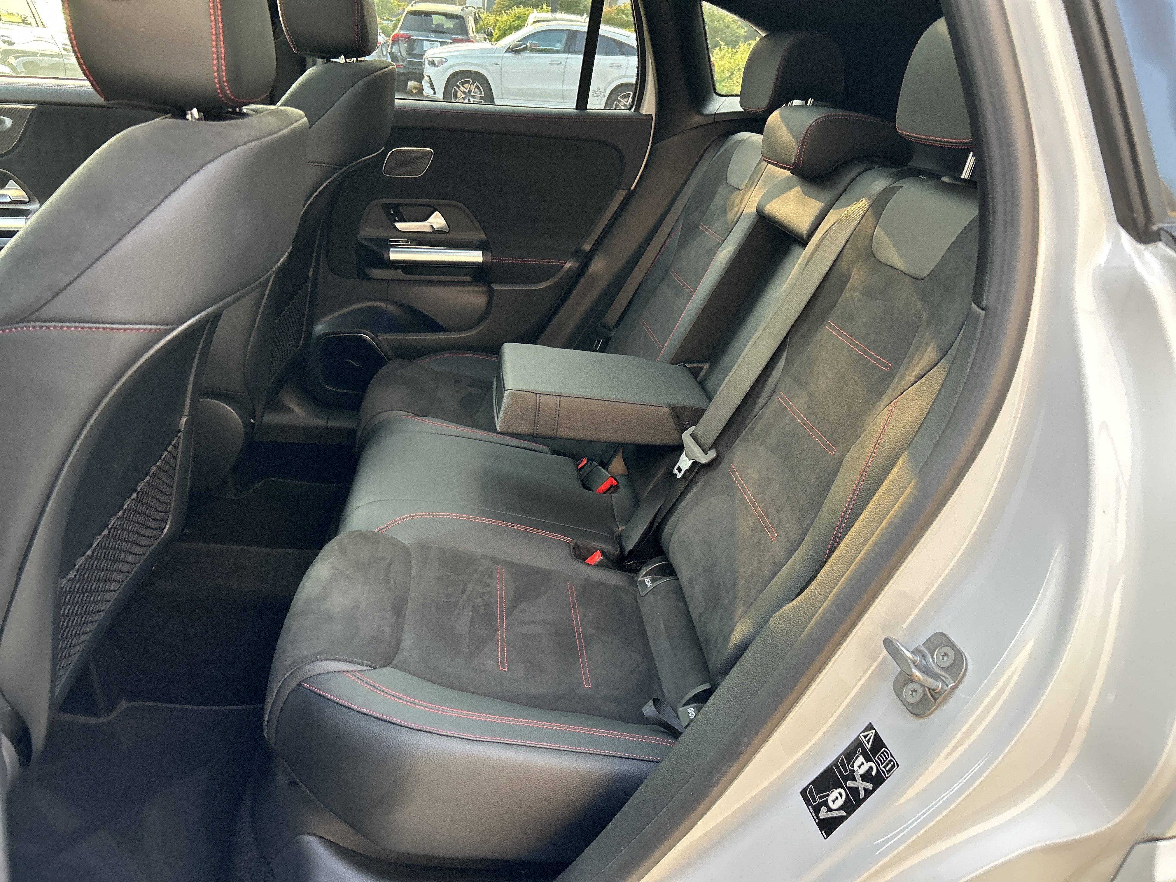 Certified Used 2024 Digital White Metallic Mercedes-Benz GLA 250 SUV image 40
