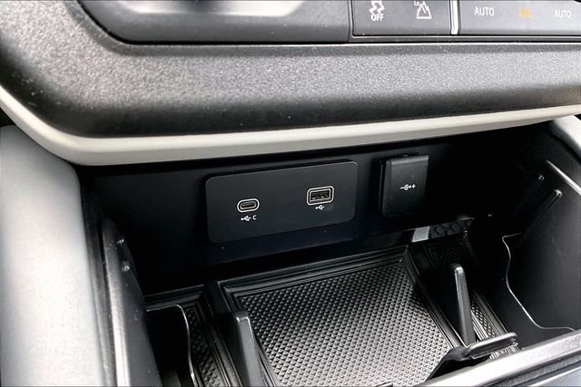 Used 2020 White Land Rover HSE image 30