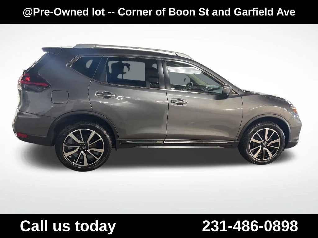 Used 2019 Gray Nissan SL image 6