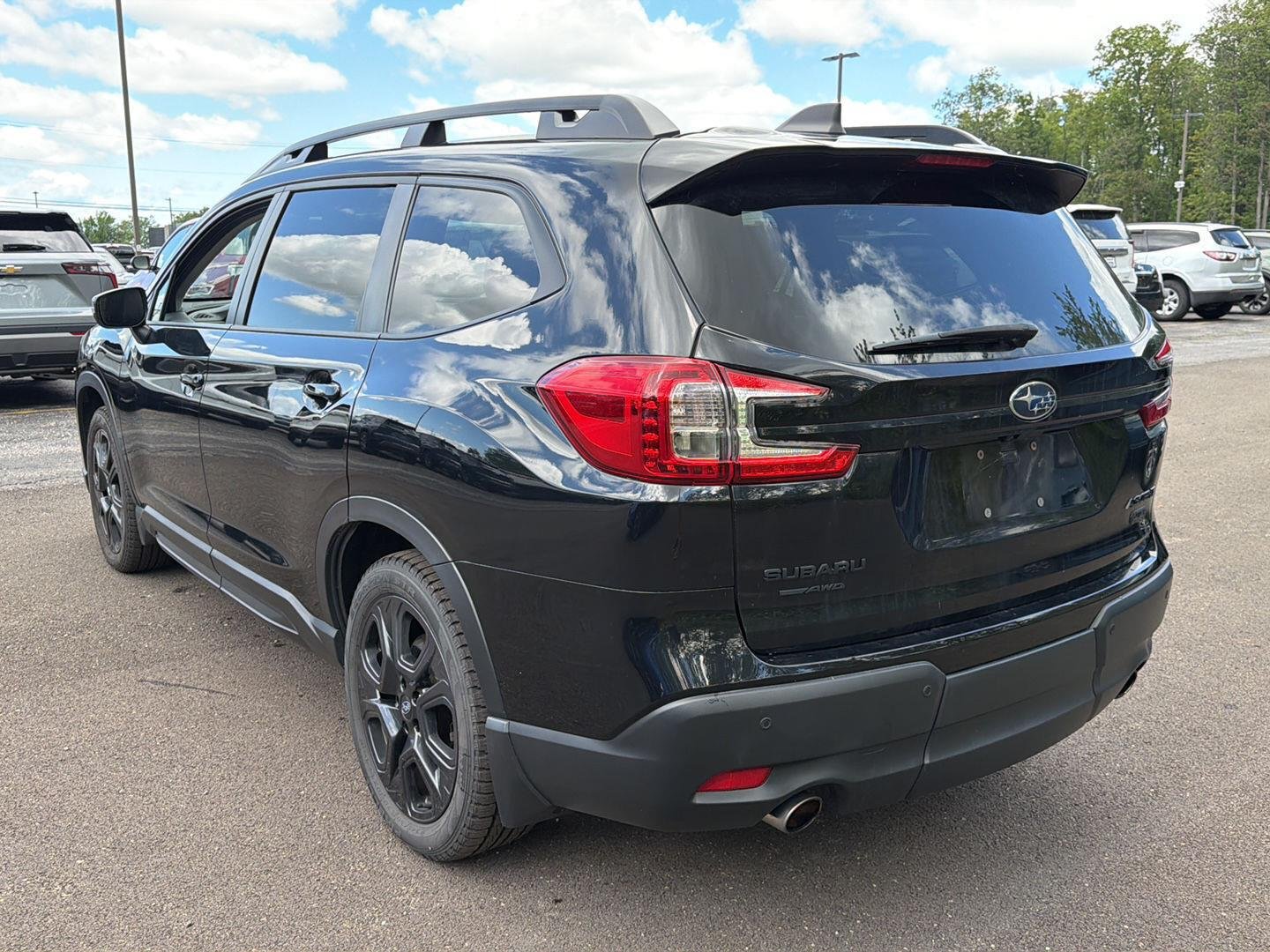 Used 2023 Crystal Black Silica Subaru Onyx Edition image 10