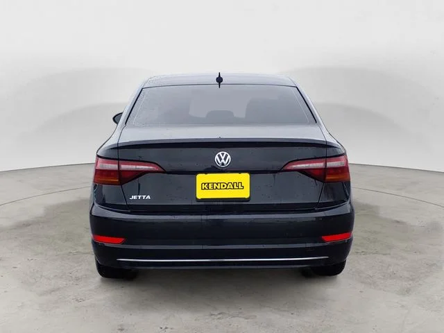 Used 2019 Tornado Red Volkswagen 1.4T SE image 4