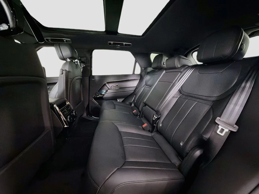 New 2026 Carpathian Grey Land Rover Dynamic SE image 26