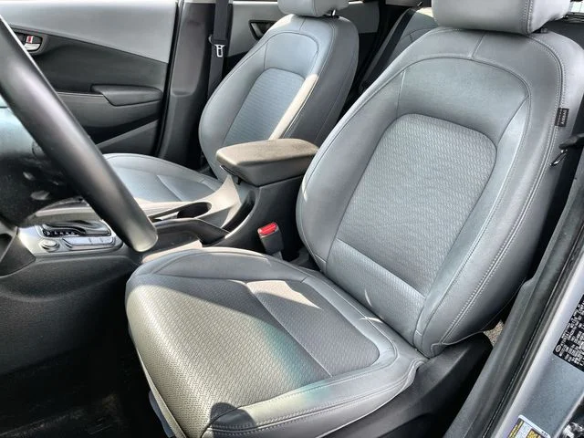 Used 2021 Silver Hyundai Limited image 15